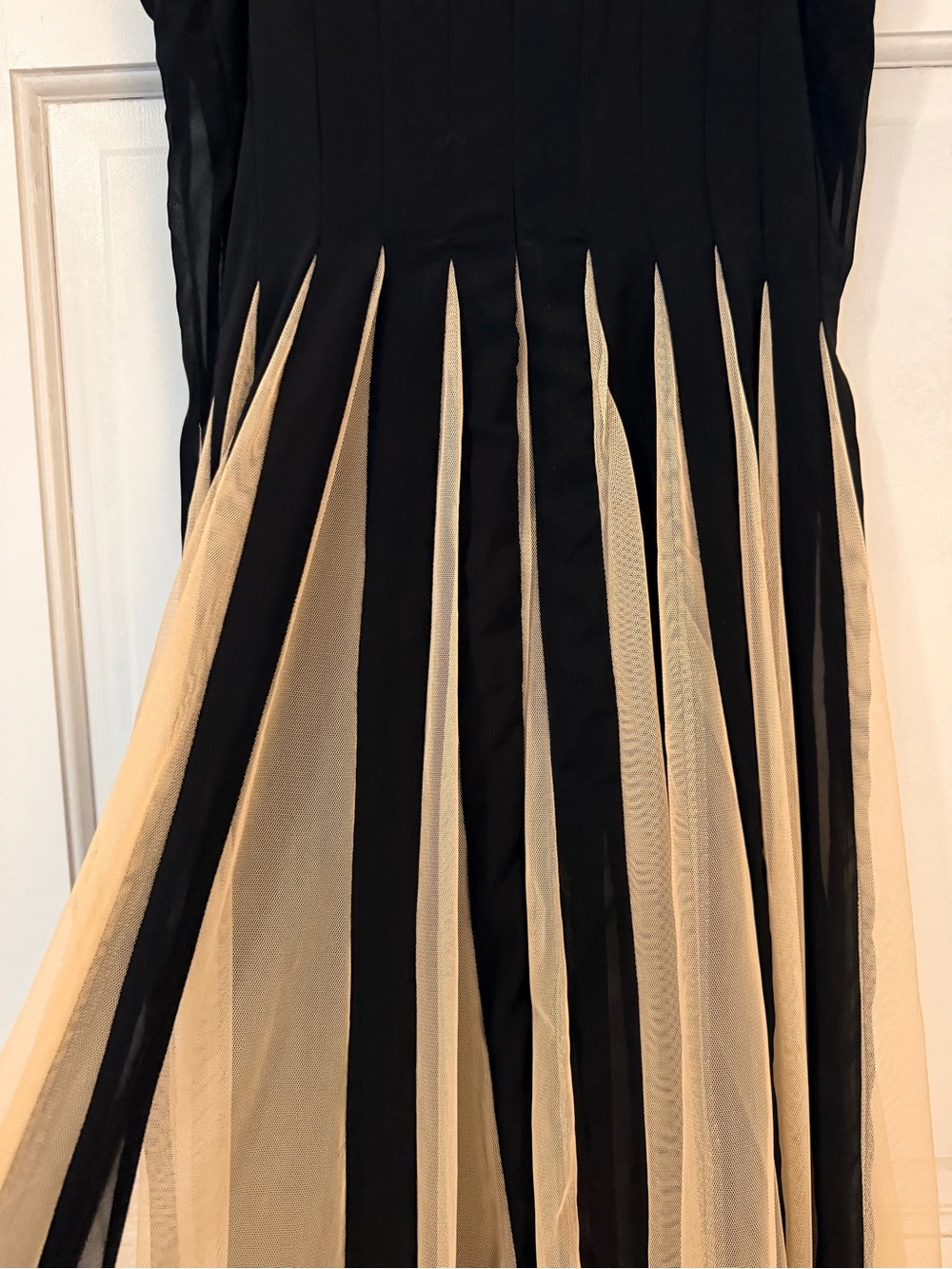 ASOS Black & Cream Pleated Fit-and-Flare Midi Dress - Picture 8 of 9